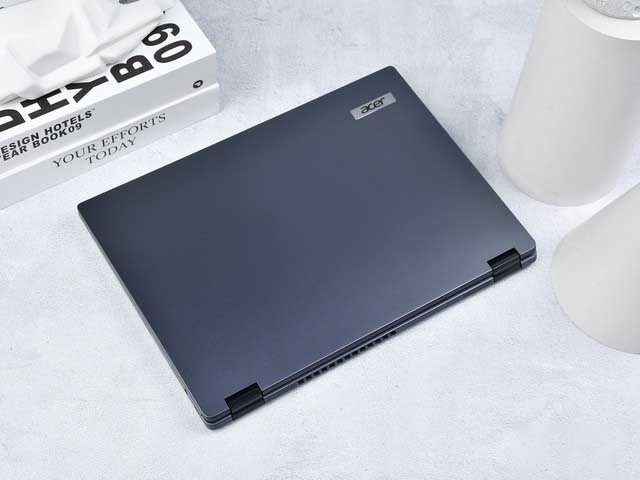 Acer TravelMate  spin P4 